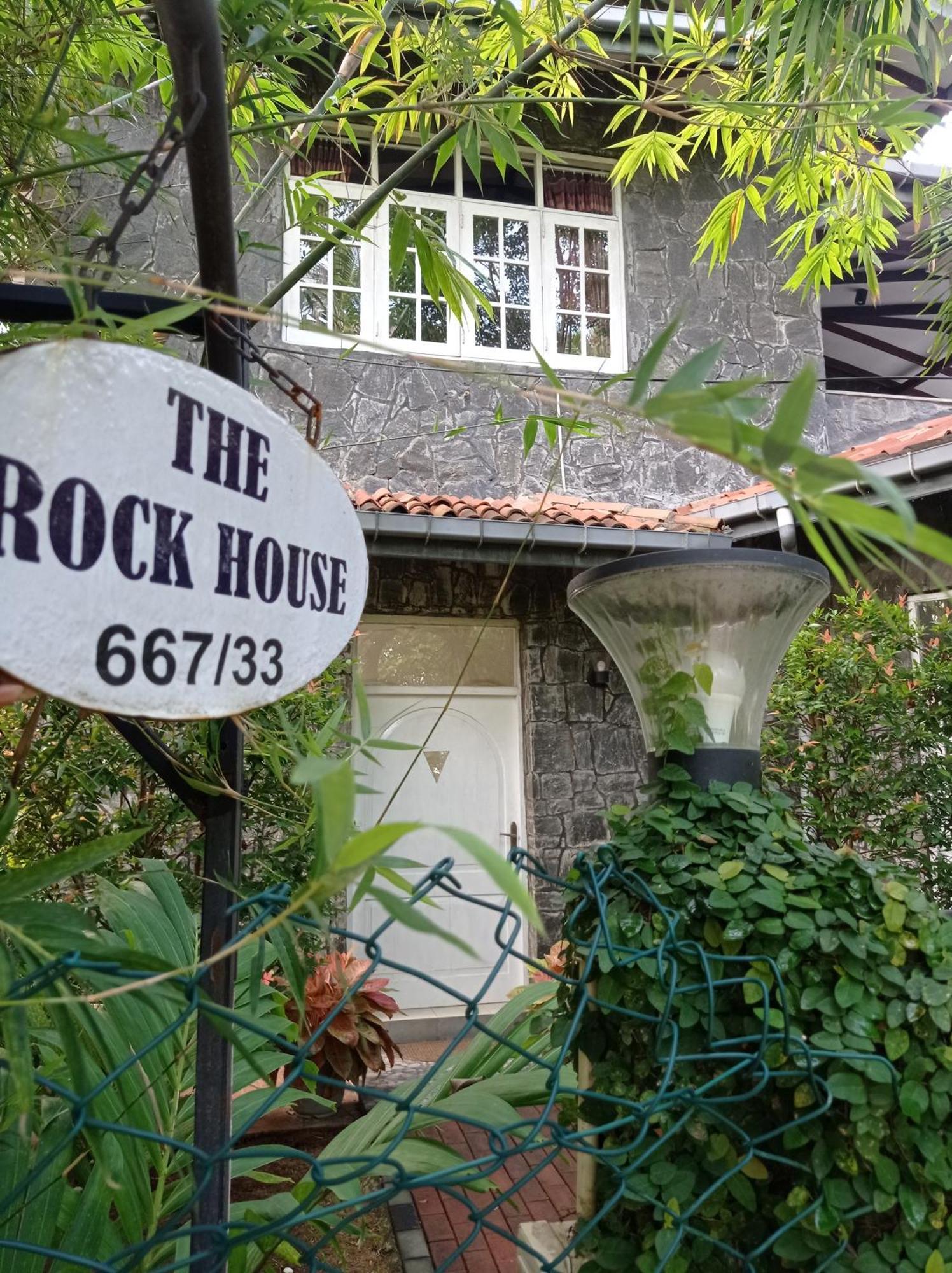 The Rock House Daire Katunayaka Dış mekan fotoğraf