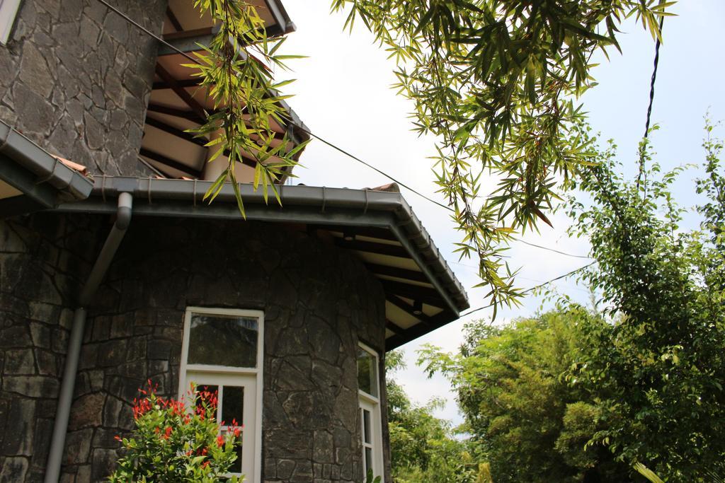 The Rock House Daire Katunayaka Dış mekan fotoğraf